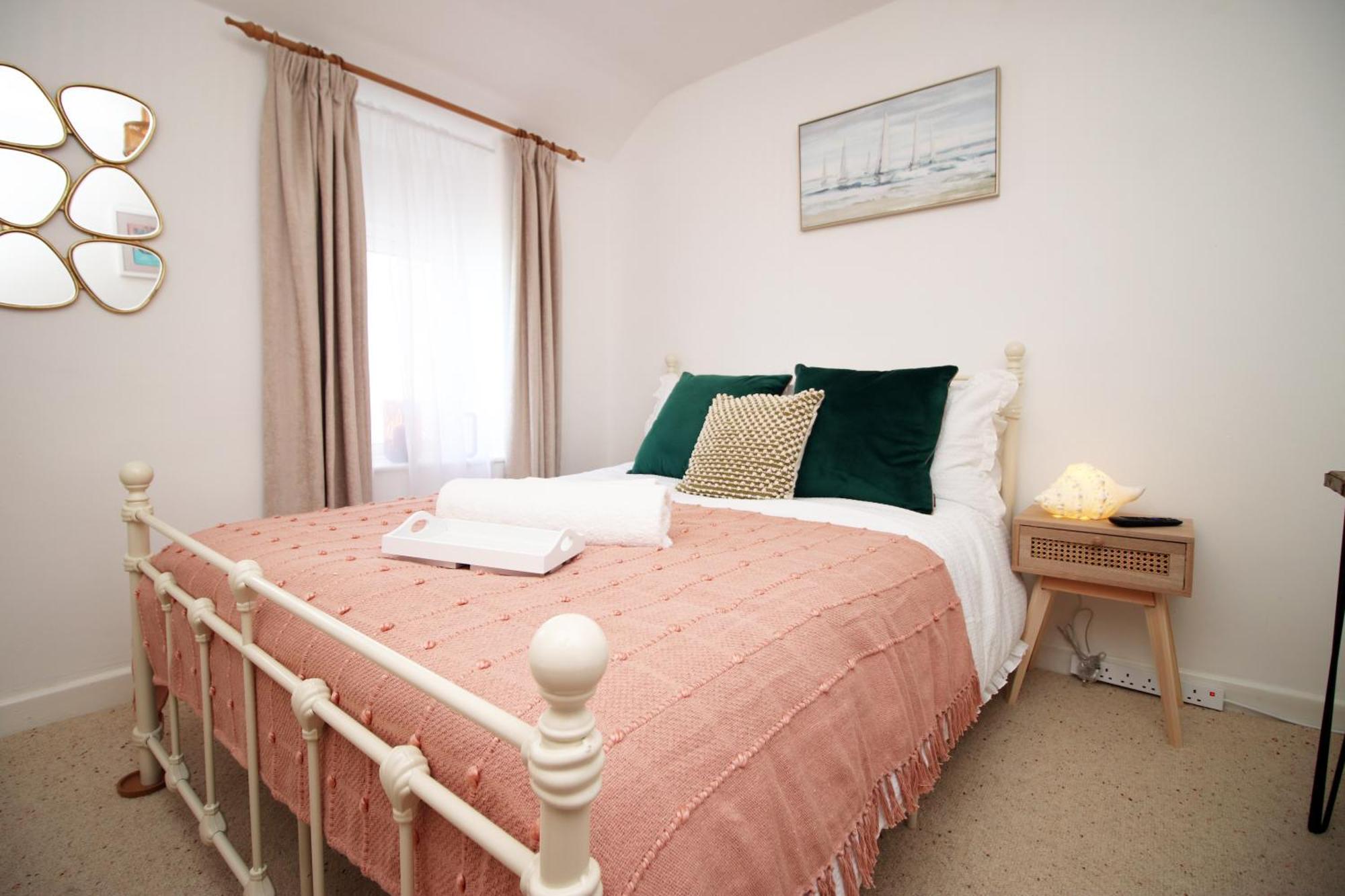 Little Gem In The Mumbles! Fishermans Cottage With Log Burner, Dog Friendly And Welcome Breakfast Hamper! Exteriör bild