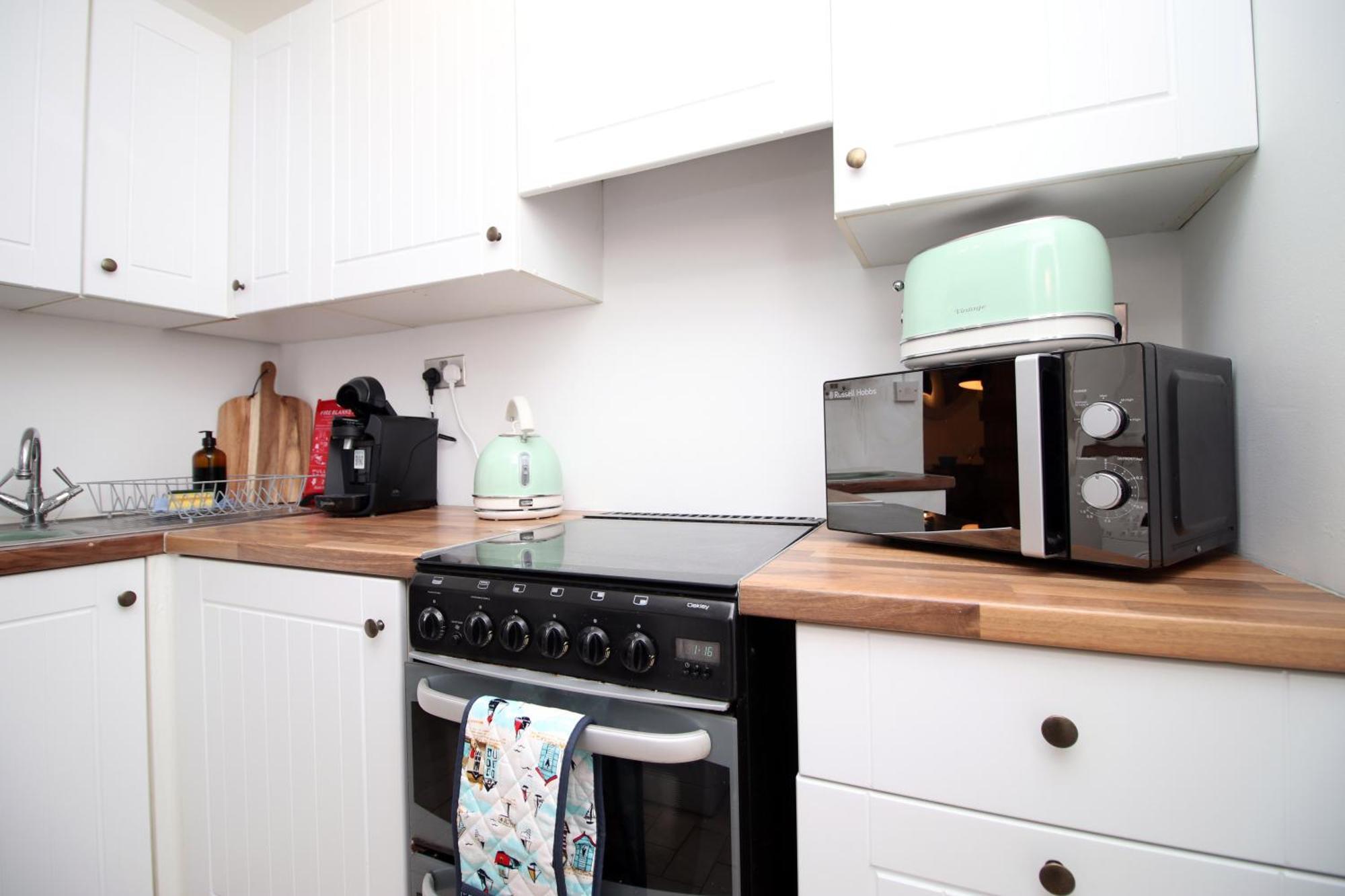Little Gem In The Mumbles! Fishermans Cottage With Log Burner, Dog Friendly And Welcome Breakfast Hamper! Exteriör bild