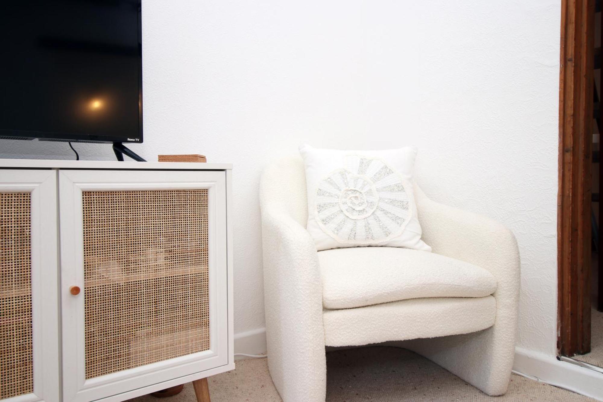 Little Gem In The Mumbles! Fishermans Cottage With Log Burner, Dog Friendly And Welcome Breakfast Hamper! Exteriör bild